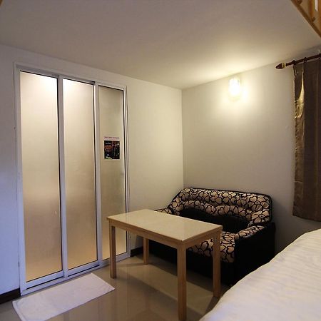 Rojanavee Resort 나콘나욕 외부 사진