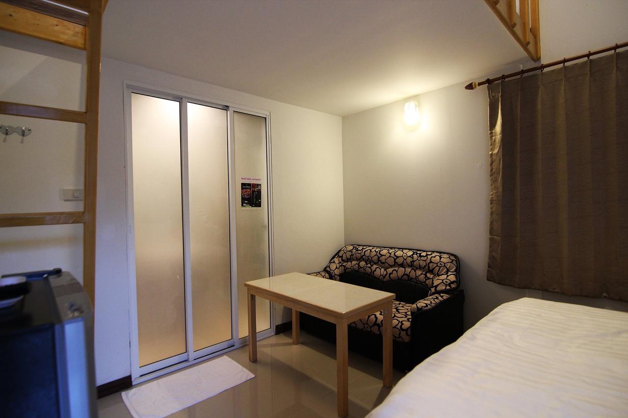 Rojanavee Resort 나콘나욕 외부 사진